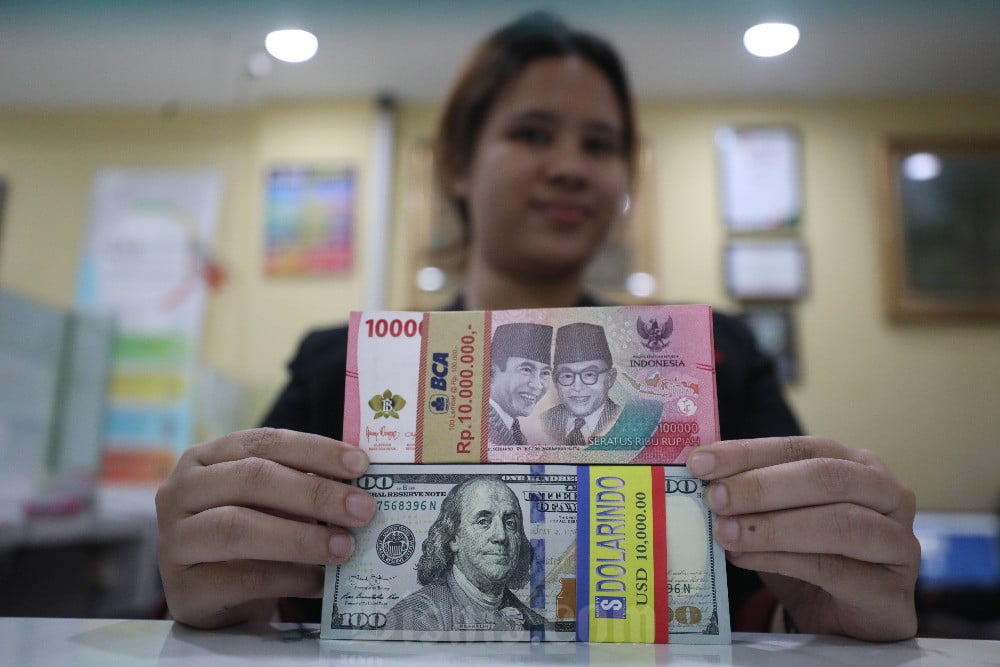 Rupiah Kuat di Akhir Sesi ke 16.785, Dolar AS Terpuruk