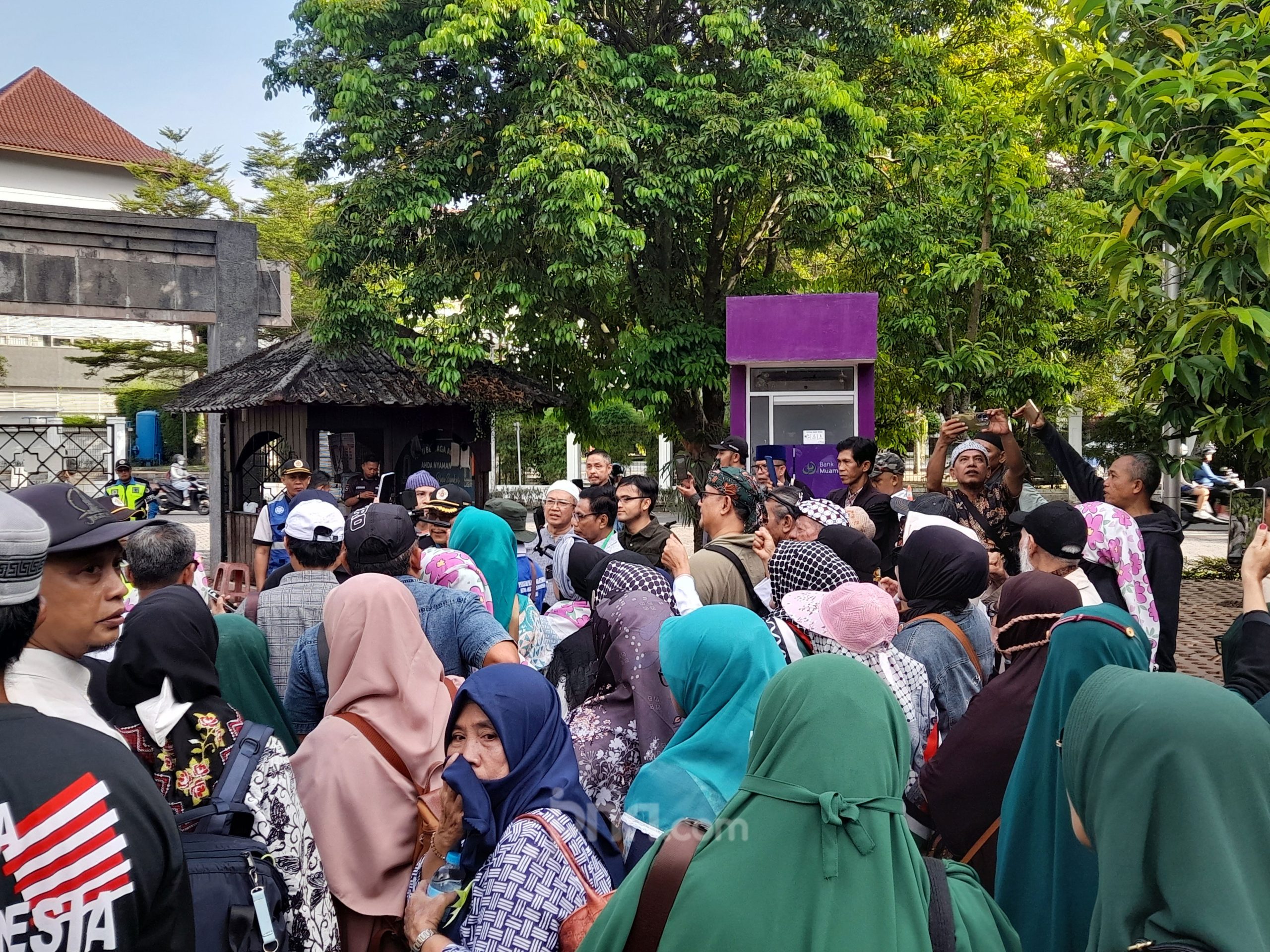 Perhatikan! Alumni UGM Banjiri Kampus, Tuntut Penjelasan Ijazah Jokowi